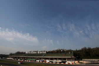 The snow does not stop the 18th Winter Cup. Today the first free practice session