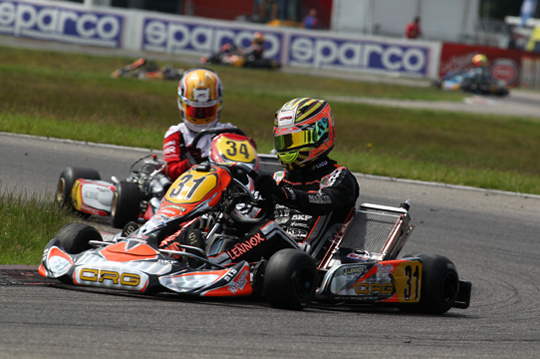 Verstappen out, Lennox wins second heat and pole for prefinal