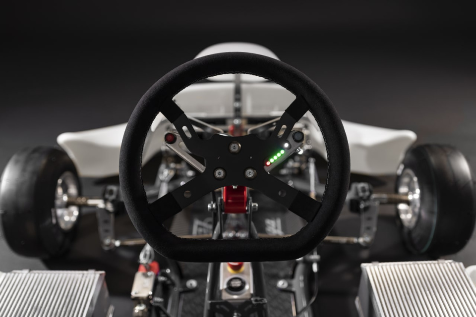 BRP BOOSTS ITS KART PORTFOLIO WITH NEW ENTRY-LEVEL ROTAX E-POWERTRAIN