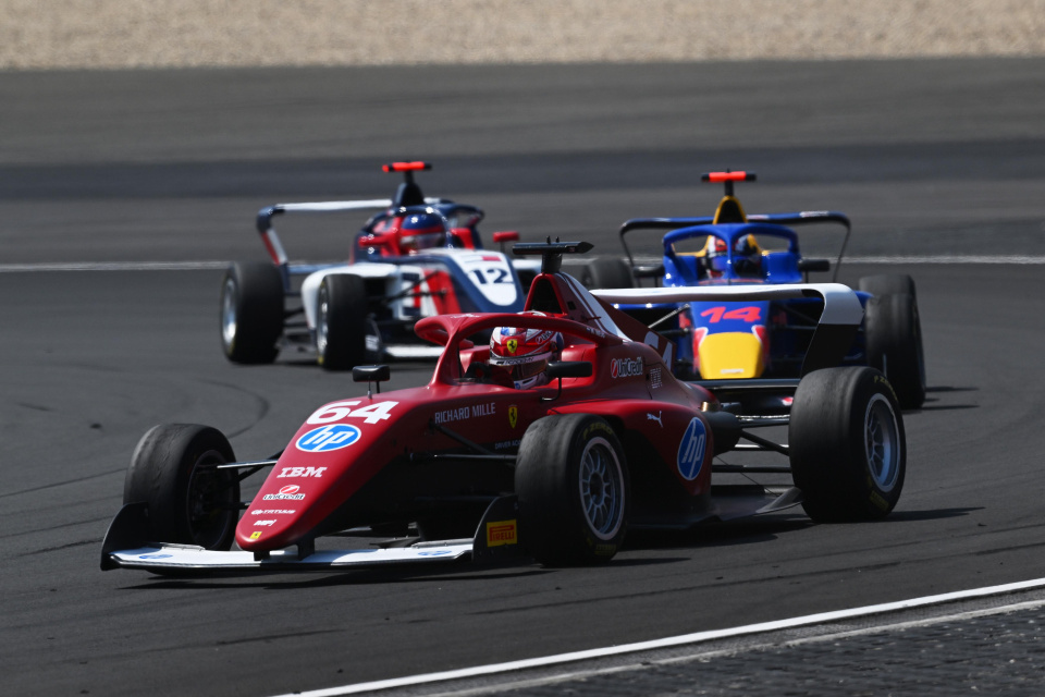 Recap Weekend: misfortune on track, yet young talent shines bright