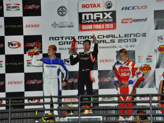 Senior MAX podium