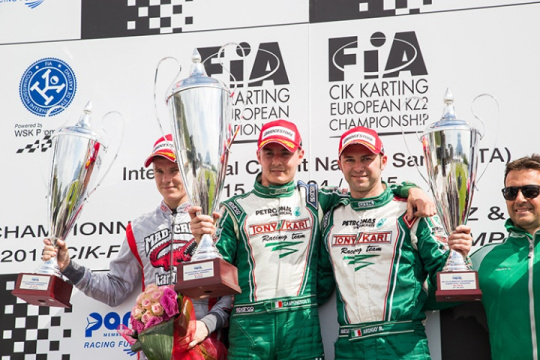 Camponeschi superb, Hanley on podium in Sarno