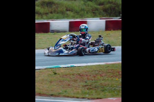 Julia Angelard on her way to the Franciacorta track